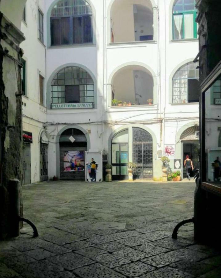 Art In B&B Salerno Exteriör bild